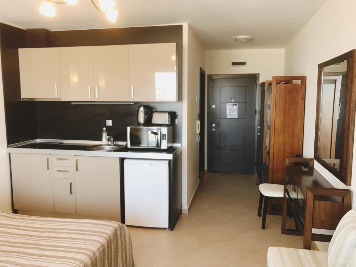 First Line Apartments Argo -Studio Room Front Sea View Лозенец Экстерьер фото